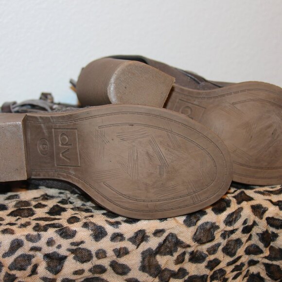 dv By Dolce Vita Peep Toe Heel, Size 6 - Picture 6 of 6